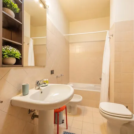 Arena Marconi 37 Апартаменты *