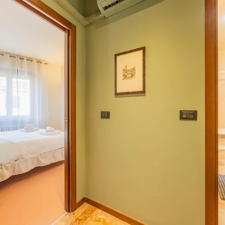 Arena Marconi 37 Апартаменты *