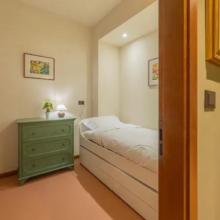Arena Marconi 37 Apartman *